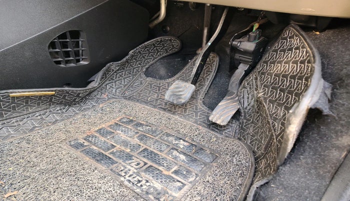 2024 Renault TRIBER RXZ AMT, Petrol, Automatic, 21,745 km, interior