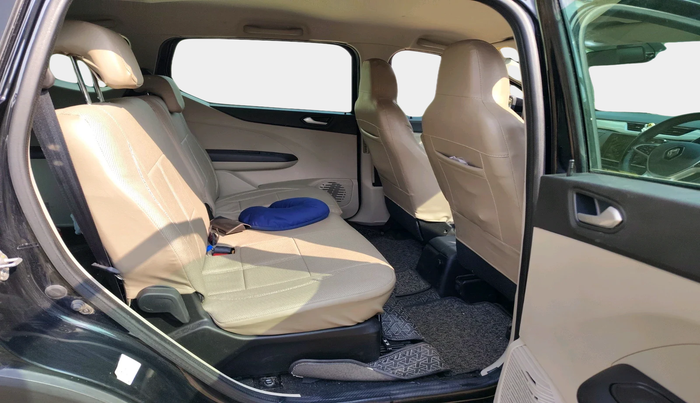 2024 Renault TRIBER RXZ AMT, Petrol, Automatic, 21,745 km, interior