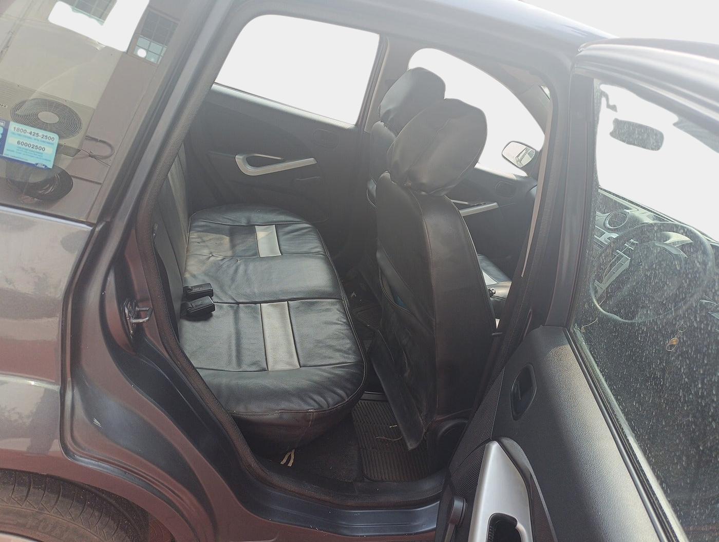 2010 Ford Figo ZXI 1.2 PETROL, Petrol, Manual, 39,778 km, interior