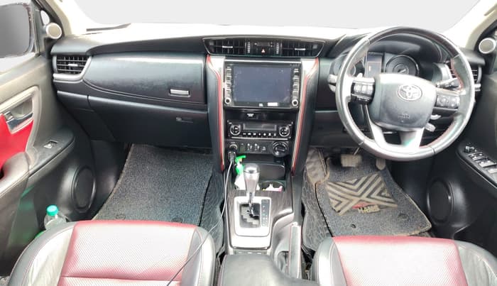 2022 Toyota Fortuner 4X4 AT 2.8 LEGENDER, Diesel, Automatic, 97,879 km, interior