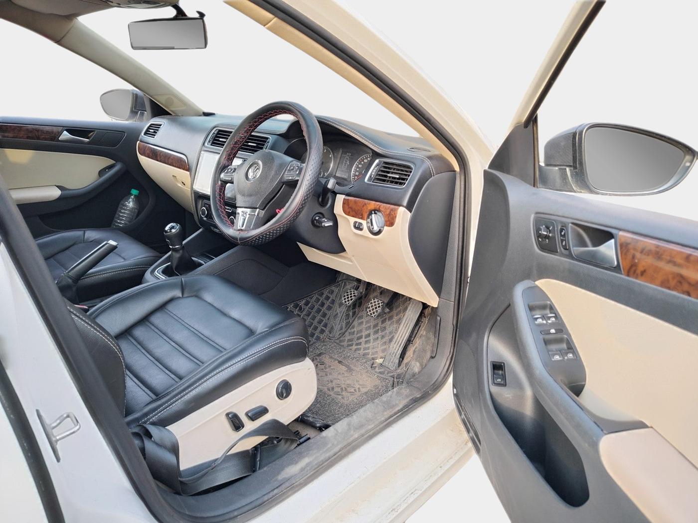 2012 Volkswagen Jetta COMFORTLINE TDI, Diesel, Manual, 71,094 km, interior