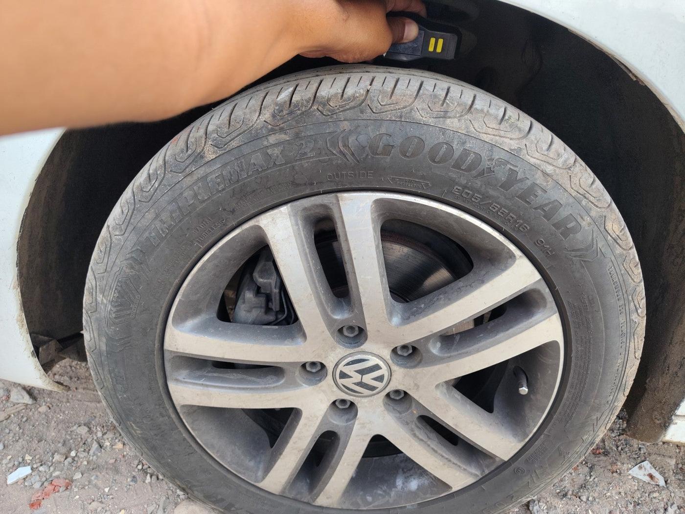2012 Volkswagen Jetta COMFORTLINE TDI, Diesel, Manual, 71,094 km, tyre