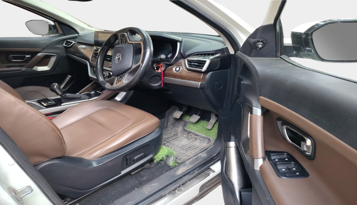 2020 Tata Harrier XZ PLUS 2.0L, Diesel, Manual, 73,172 km, interior