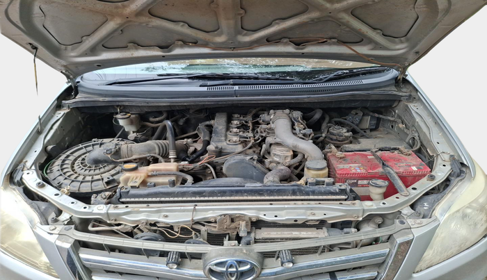 2013 Toyota Innova 2.5 G 7 STR, Diesel, Manual, 1,78,349 km, exterior