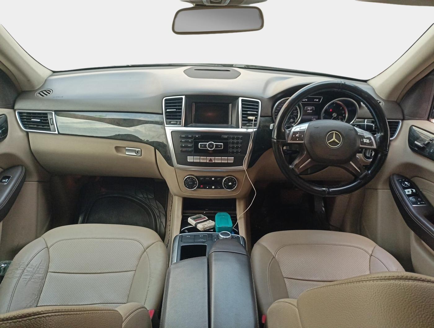 2014 Mercedes Benz Ml Class 250 CDI, Diesel, Automatic, 1,98,024 km, interior