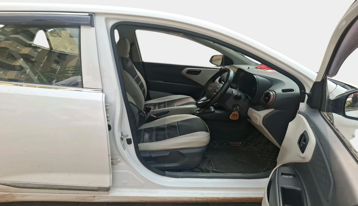 2024 Hyundai AURA E 1.2 CNG, CNG, Manual, 30,880 km, interior