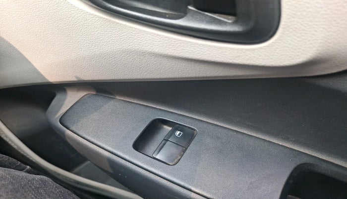 2024 Hyundai AURA E 1.2 CNG, CNG, Manual, 30,880 km, interior