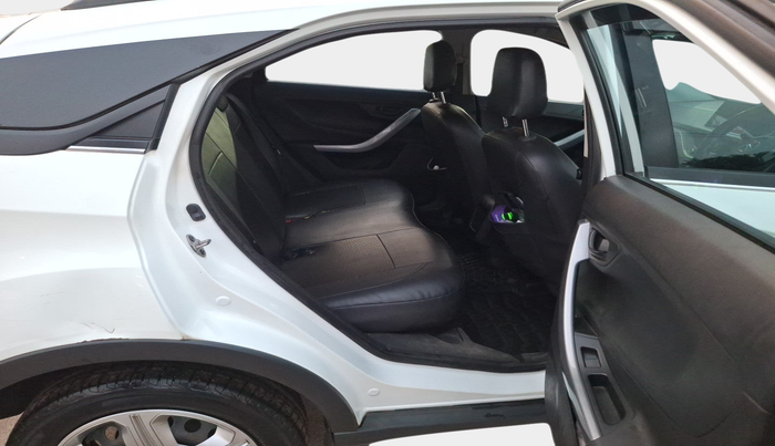 2022 Tata NEXON XM SUNROOF PETROL, Petrol, Manual, 49,807 km, interior