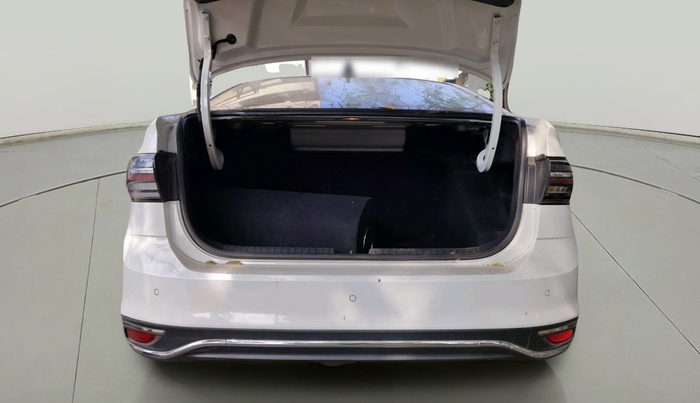 2023 Volkswagen VIRTUS TOPLINE TSI 1.0 MT, Petrol, Manual, 60,959 km, exterior