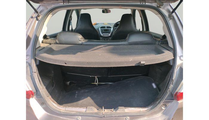 2016 Tata Tiago XT DIESEL, Diesel, Manual, 76,563 km, exterior