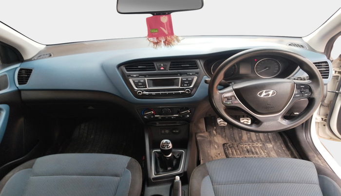 2015 Hyundai i20 Active 1.4 S, Diesel, Manual, 1,25,876 km, interior