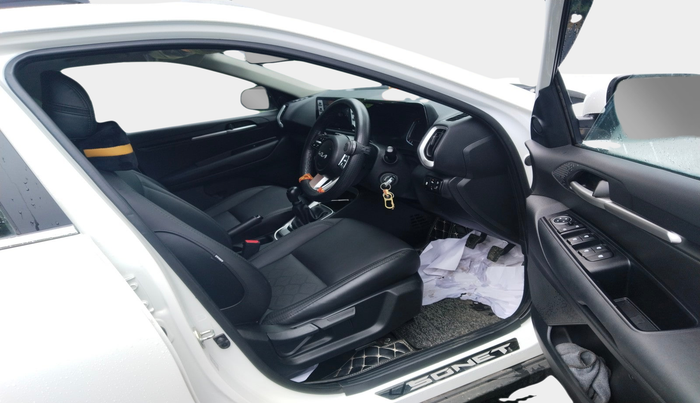 2024 KIA SONET HTK (O) 1.2 Petrol MT, Petrol, Manual, 19,256 km, interior