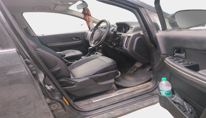 2017 Tata Hexa XTA 4X2 6 STR, Diesel, Automatic, 1,87,156 km, interior