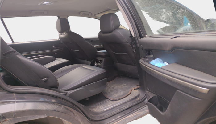 2017 Tata Hexa XTA 4X2 6 STR, Diesel, Automatic, 1,87,156 km, interior
