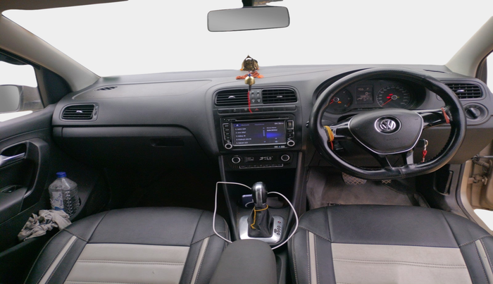 2015 Volkswagen Vento COMFORTLINE 1.5 AT, Diesel, Automatic, 1,32,810 km, interior