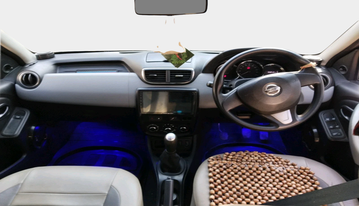 2018 Nissan Terrano XE (D), Diesel, Manual, 96,012 km, interior