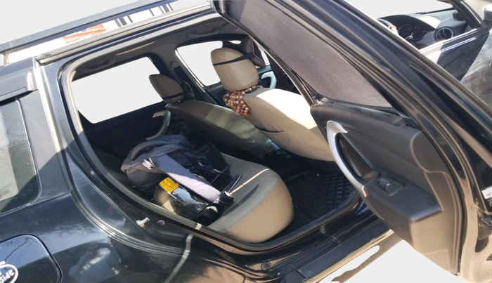 2018 Nissan Terrano XE (D), Diesel, Manual, 96,012 km, interior