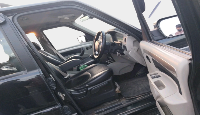 2019 Mahindra Scorpio S11 2WD, Diesel, Manual, 2,26,468 km, interior
