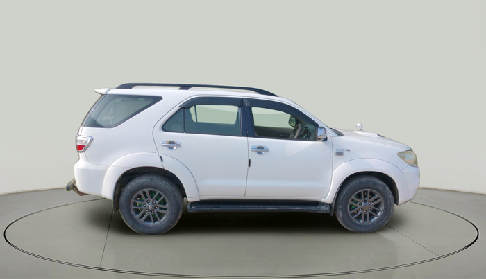 2011 Toyota Fortuner 3.0 4X4 MT, Diesel, Manual, 1,88,268 km, exterior