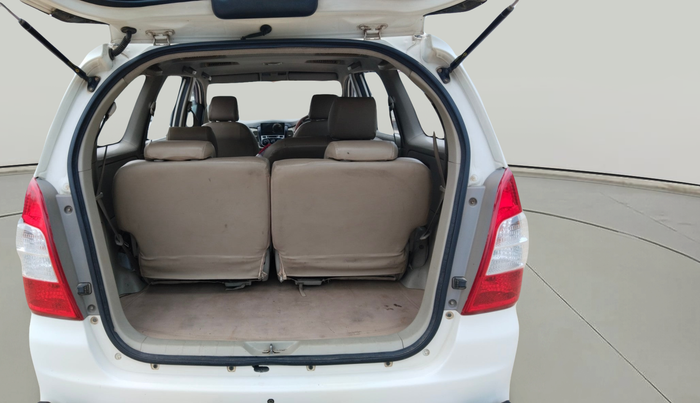 2014 Toyota Innova 2.5 G2 7STR, Diesel, Manual, 3,88,785 km, exterior