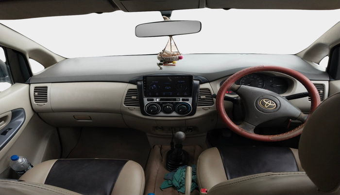 2014 Toyota Innova 2.5 G2 7STR, Diesel, Manual, 3,88,785 km, interior