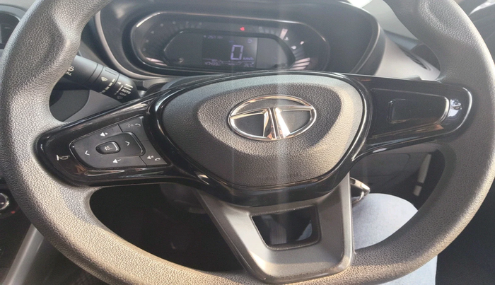 2022 Tata NEXON XM SUNROOF DIESEL, Diesel, Manual, 47,439 km, interior