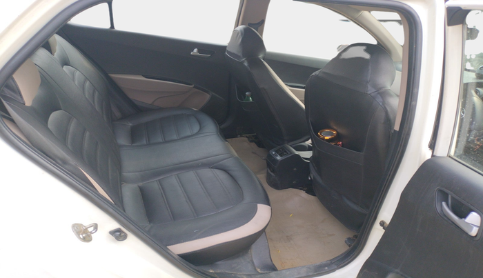 2013 Hyundai Grand i10 SPORTZ 1.1 CRDI, Diesel, Manual, 1,17,250 km, interior