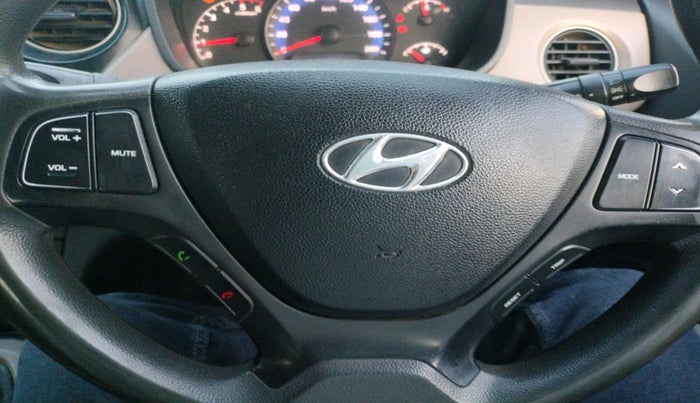 2014 Hyundai Xcent S 1.1 CRDI, Diesel, Manual, 1,20,542 km, interior