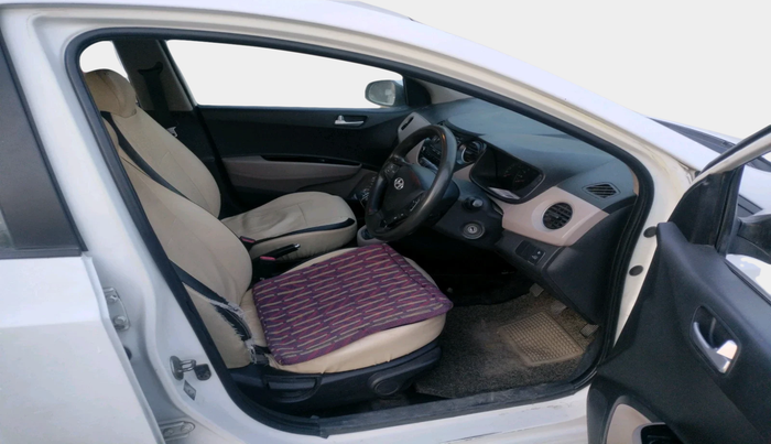 2014 Hyundai Xcent S 1.1 CRDI, Diesel, Manual, 1,20,542 km, interior