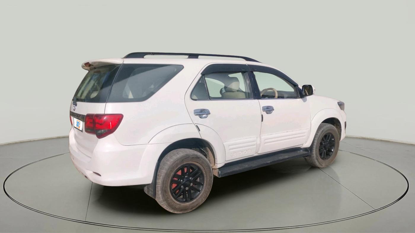 2014 Toyota Fortuner 3.0 4X2 MT, Diesel, Manual, 1,59,600 km, exterior