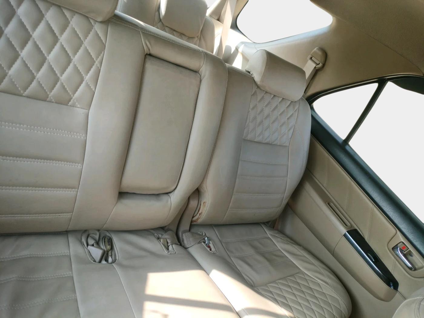 2014 Toyota Fortuner 3.0 4X2 MT, Diesel, Manual, 1,59,600 km, interior