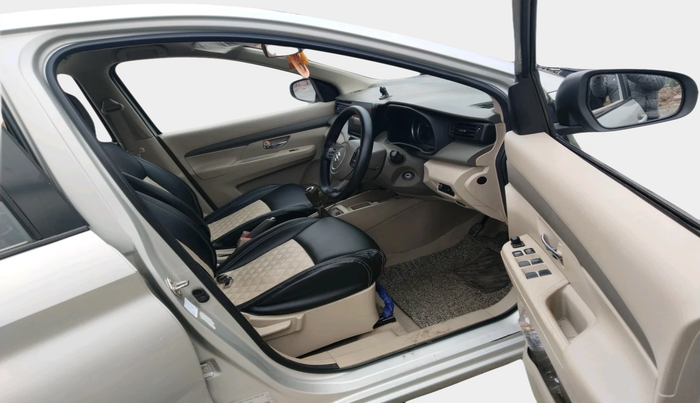 2022 Maruti Ertiga VXI CNG, Petrol, Manual, 84,505 km, interior