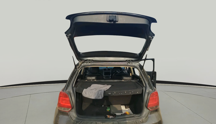 2016 Volkswagen Polo HIGHLINE1.5L, Diesel, Manual, 2,33,063 km, exterior