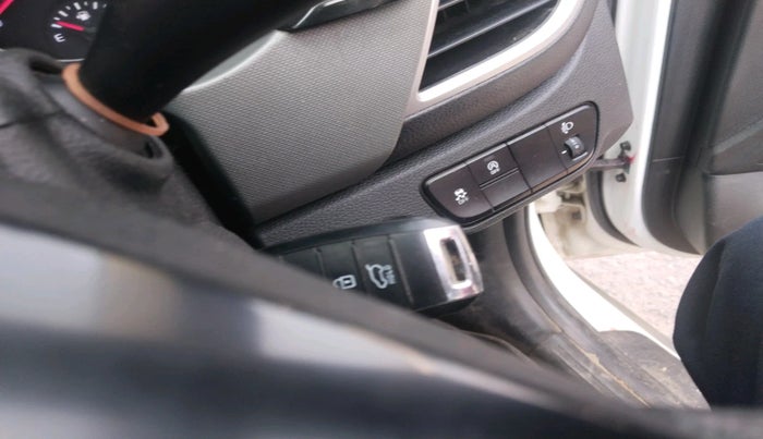 2023 KIA SELTOS HTE 1.5D IMT, Diesel, Manual, 1,17,178 km, interior