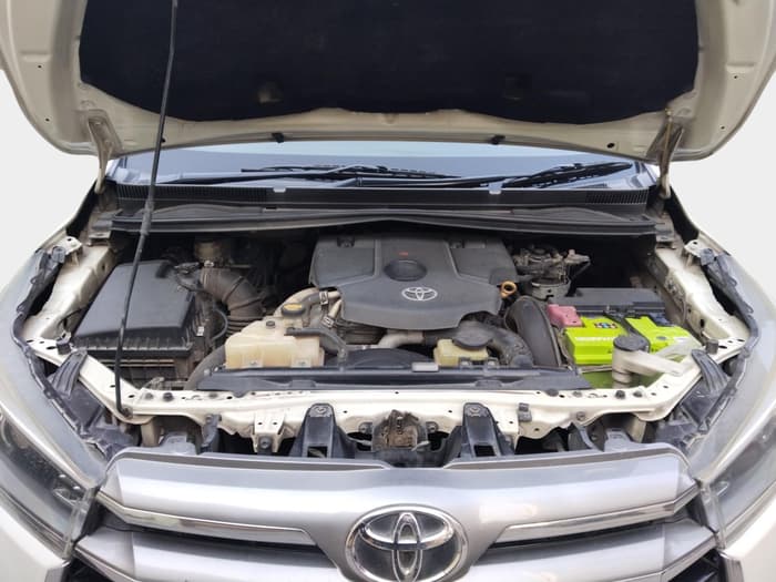 2016 Toyota Innova Crysta 2.8 ZX AT 7 STR, Diesel, Automatic, 2,61,432 km, exterior