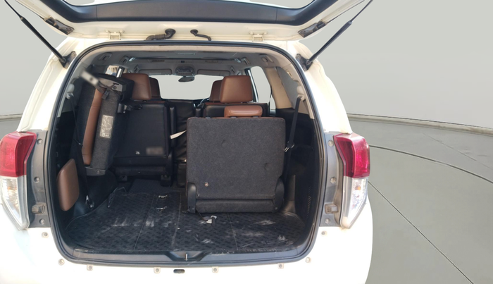 2016 Toyota Innova Crysta 2.8 ZX AT 7 STR, Diesel, Automatic, 2,61,382 km, exterior