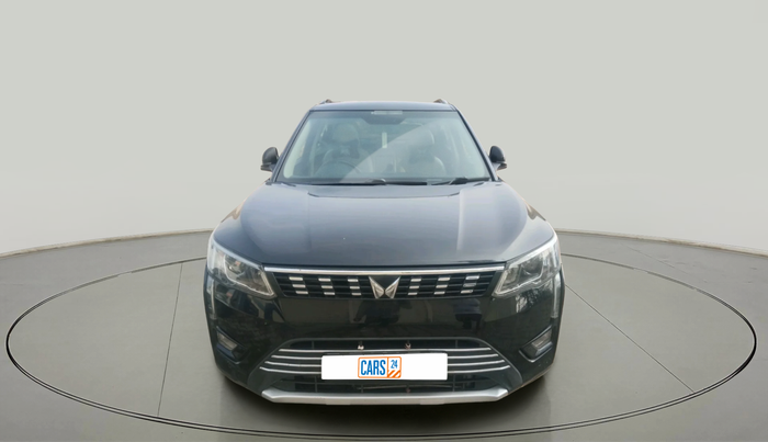 2023 Mahindra XUV300 W8 (O) 1.5 DIESEL, Diesel, Manual, 1,09,199 km, exterior