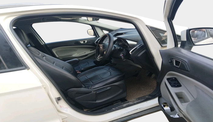 2014 Ford Ecosport TITANIUM 1.5L DIESEL, Diesel, Manual, 2,04,443 km, interior