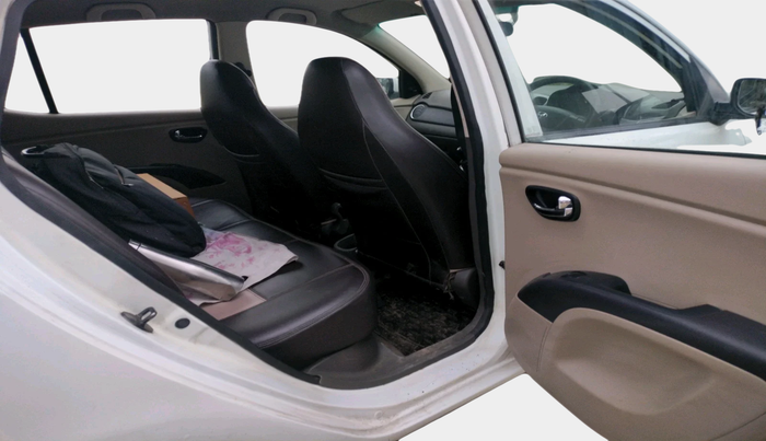 2011 Hyundai i10 MAGNA 1.1, Petrol, Manual, 73,854 km, interior