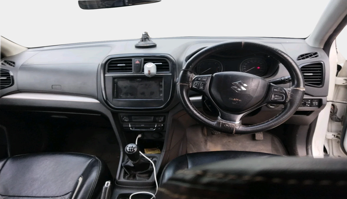 2016 Maruti Vitara Brezza ZDI PLUS, Diesel, Manual, 1,24,258 km, interior