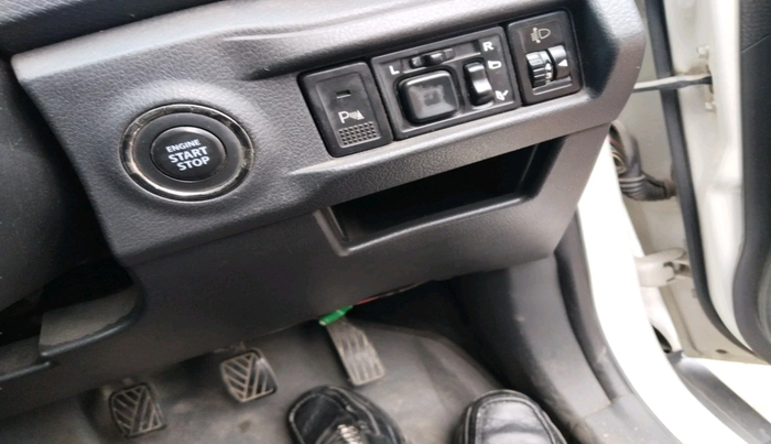 2016 Maruti Vitara Brezza ZDI PLUS, Diesel, Manual, 1,24,258 km, interior