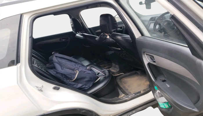 2016 Maruti Vitara Brezza ZDI PLUS, Diesel, Manual, 1,24,258 km, interior