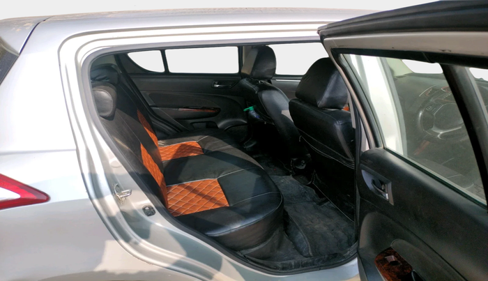 2012 Maruti Swift ZDI, Diesel, Manual, 1,25,695 km, interior