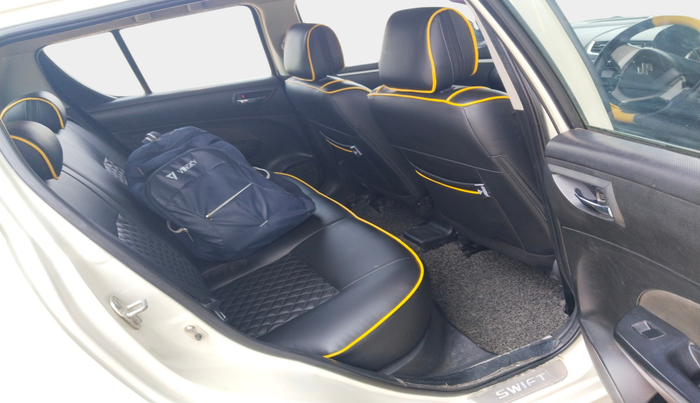 2014 Maruti Swift VXI, Petrol, Manual, 1,21,752 km, interior