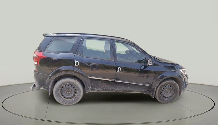 2018 Mahindra XUV500 W7, Diesel, Manual, 2,48,462 km, exterior