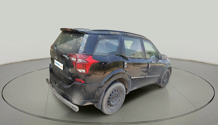 2018 Mahindra XUV500 W7, Diesel, Manual, 2,48,462 km, exterior