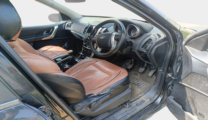 2018 Mahindra XUV500 W7, Diesel, Manual, 2,48,462 km, interior