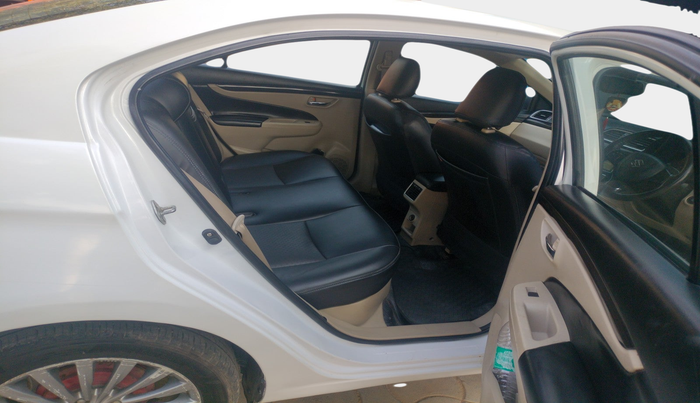 2016 Maruti Ciaz ZDI+ SHVS, Diesel, Manual, 1,58,097 km, interior