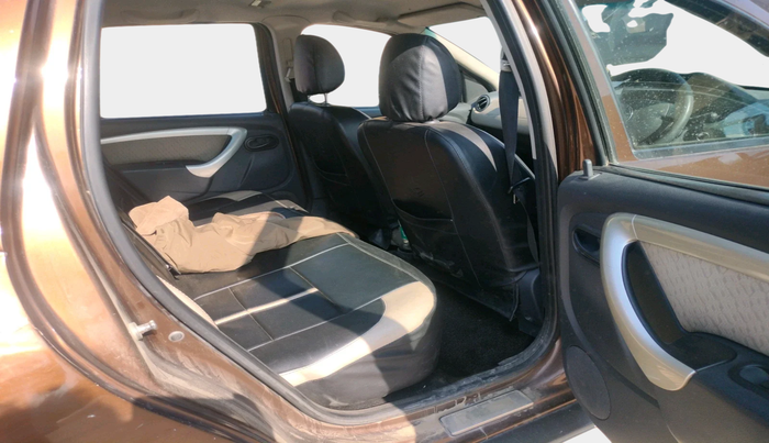 2014 Renault Duster 85 PS RXL DIESEL (OPT), Diesel, Manual, 1,39,311 km, interior