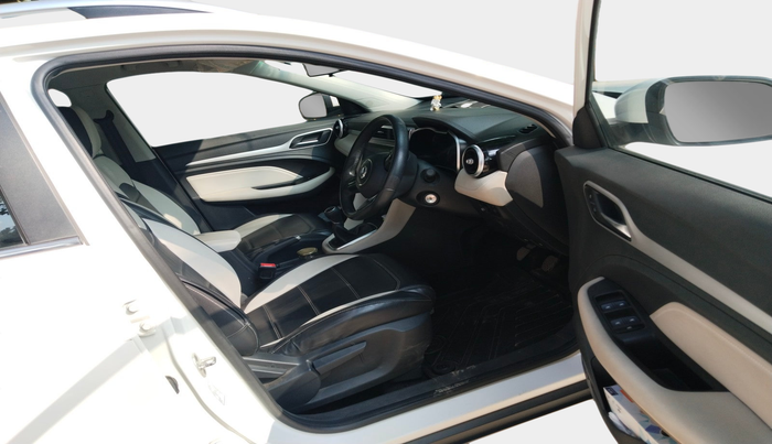 2022 MG ASTOR SUPER EX 1.5 MT, Petrol, Manual, 26,394 km, interior